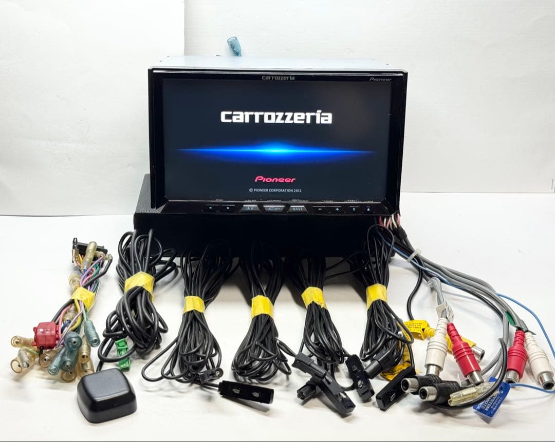 タッチパネル新品 付属品多数 AVIC-ZH99 新品ファン 2012年地図