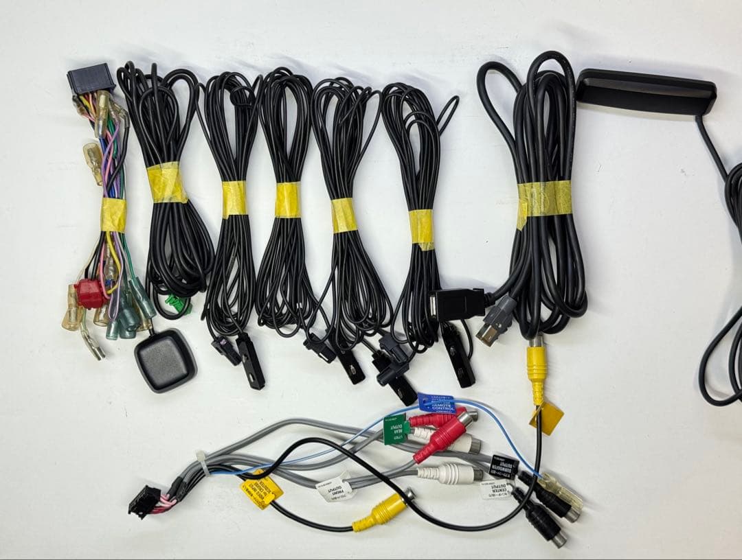 タッチパネル新品 付属品多数 AVIC-ZH99 新品ファン 2012年地図