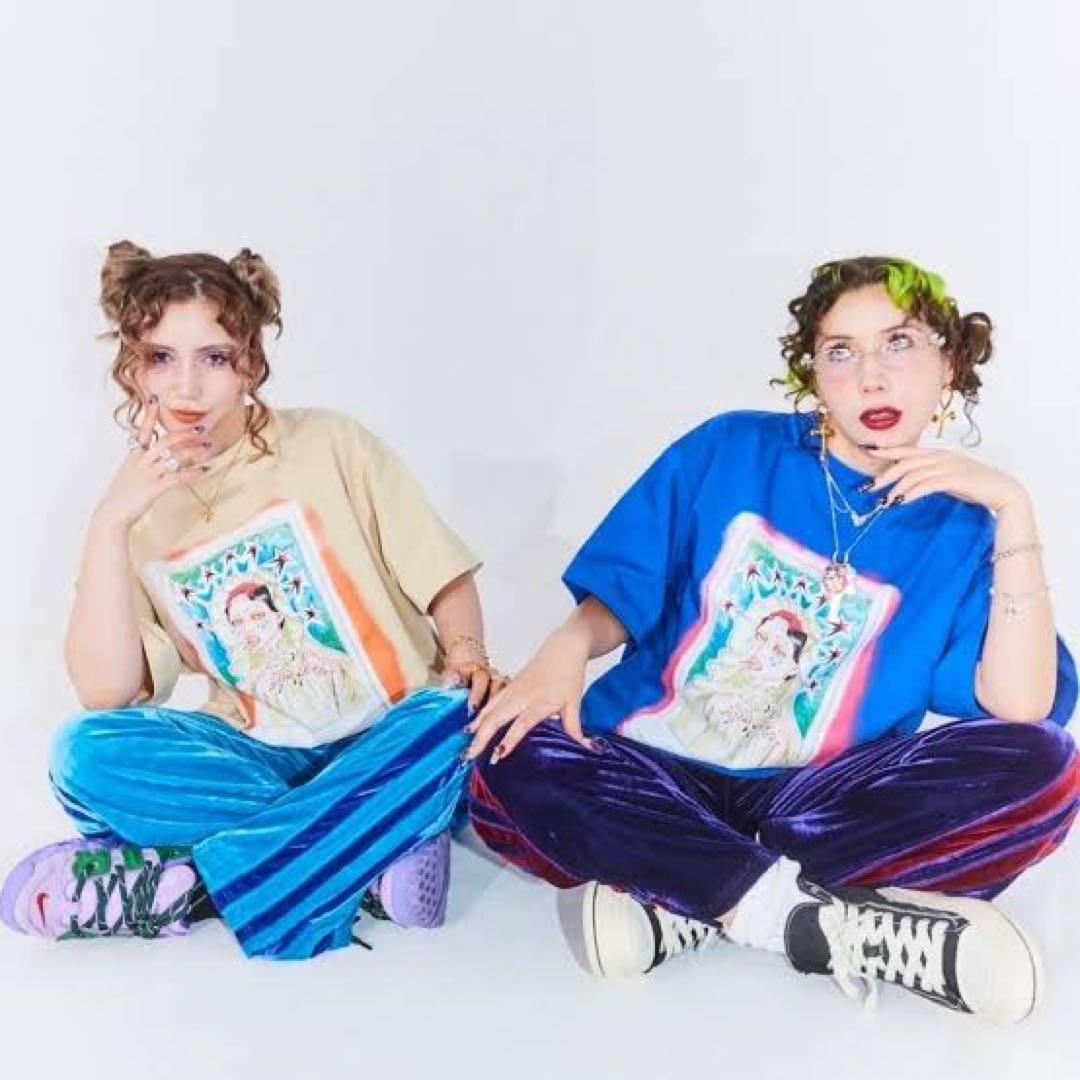 re. 仲里依紗 パンツ ベロア