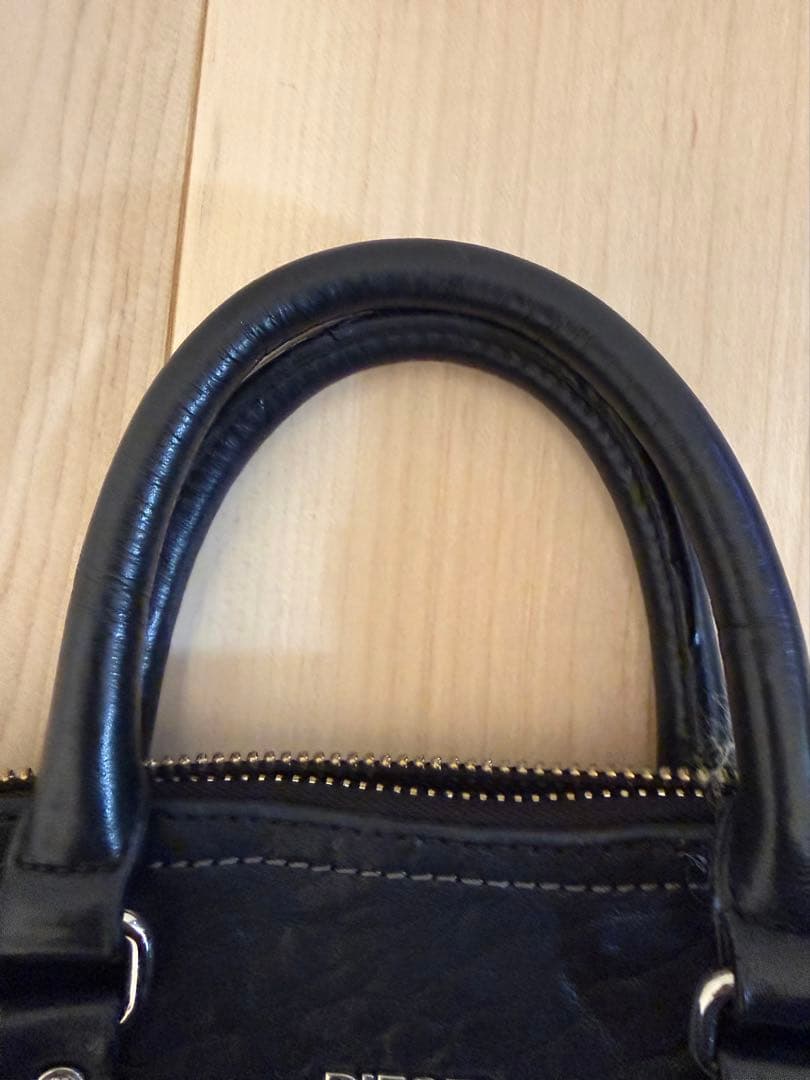 DIESEL LE-ZIPPER クロスボディー　バッグ　ブラック