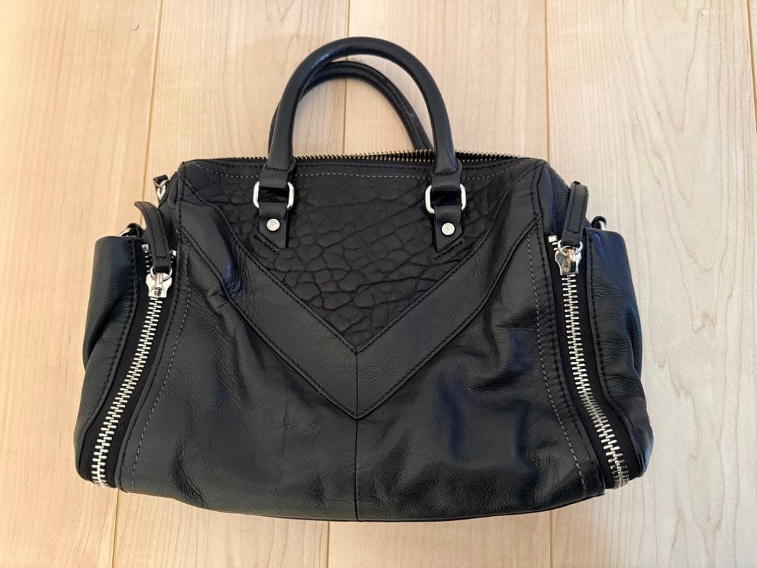 DIESEL LE-ZIPPER クロスボディー　バッグ　ブラック