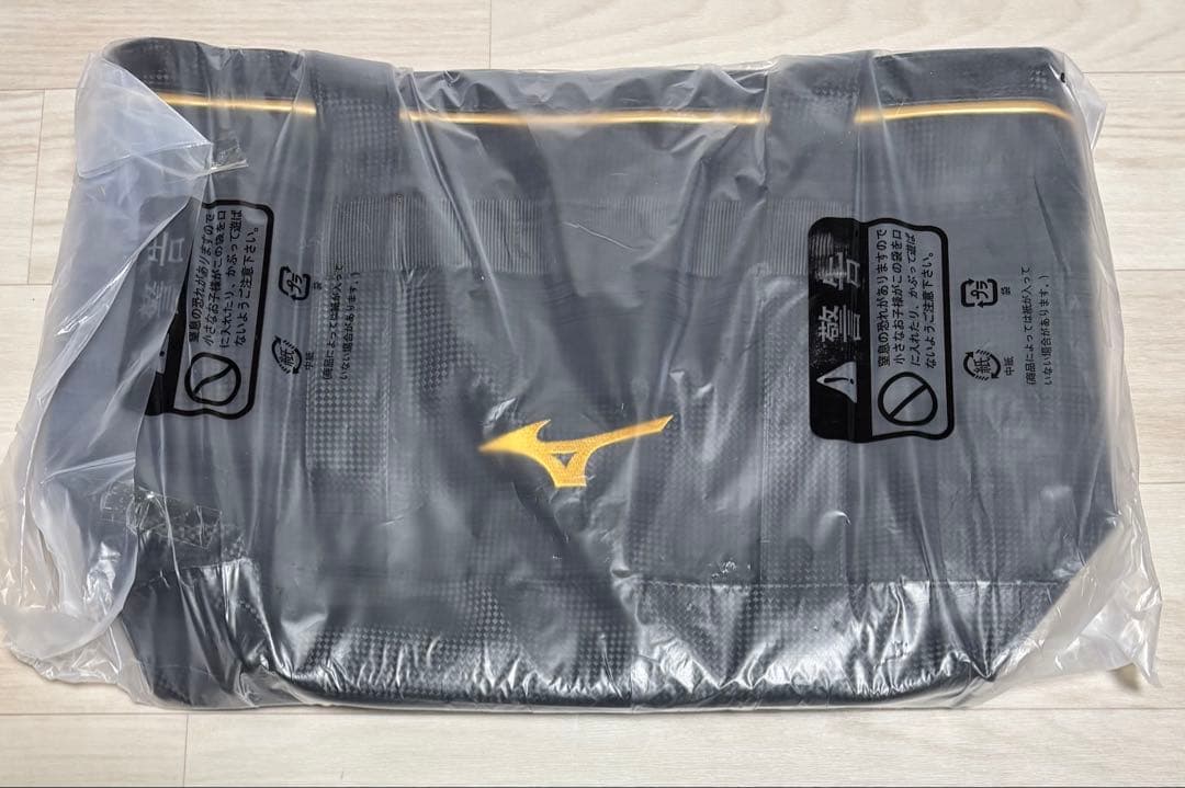 野球 ミズノ 阪神タイガース トートバッグ Mサイズ チャーム付き 新品未使用