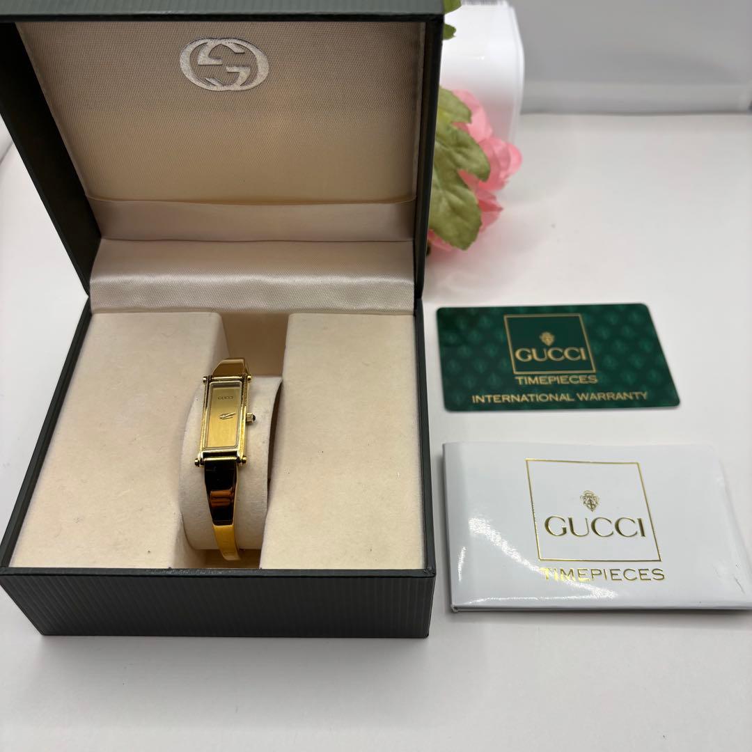 稼働品☆箱付　GUCCIグッチ　1500 ゴールド　金文字盤　レディース腕時計