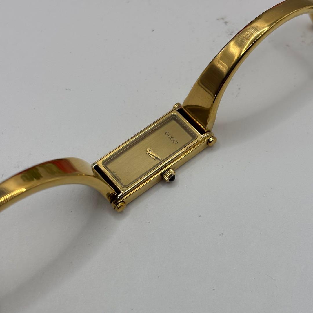 稼働品☆箱付　GUCCIグッチ　1500 ゴールド　金文字盤　レディース腕時計