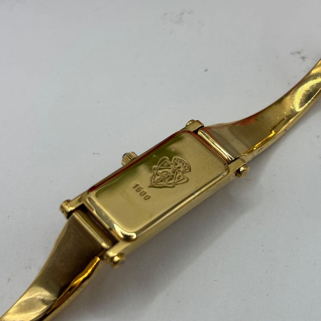稼働品☆箱付　GUCCIグッチ　1500 ゴールド　金文字盤　レディース腕時計