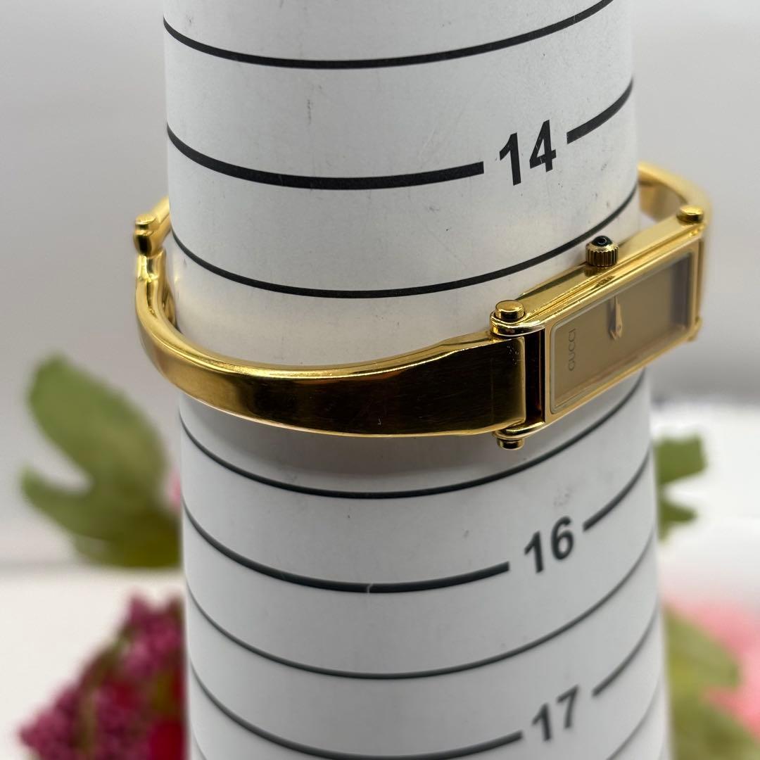 稼働品☆箱付　GUCCIグッチ　1500 ゴールド　金文字盤　レディース腕時計