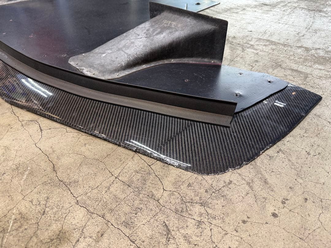 カーショップグロウ フロントアンダーパネルカーボン&CF Labアップスイープ