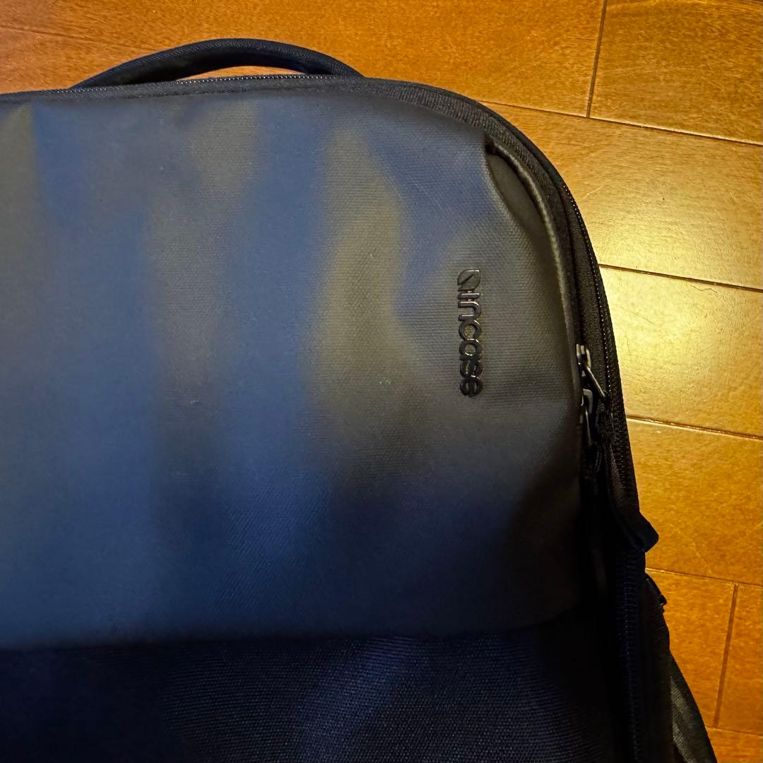 【incase】A.R.C. Daypack 20L Black