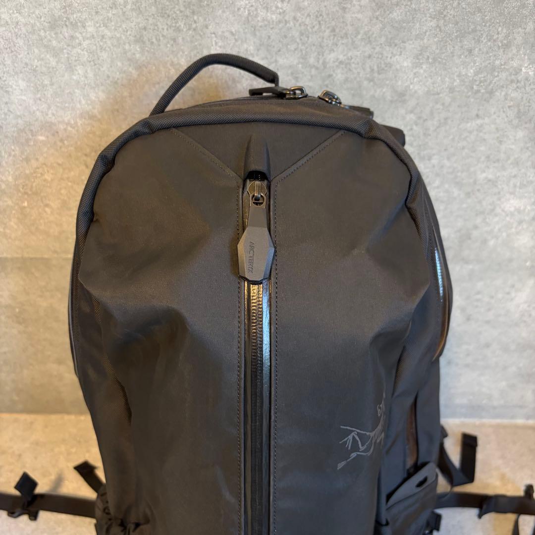 sss777様　アークテリクス　アロー22 最新型　リュック　ブラック