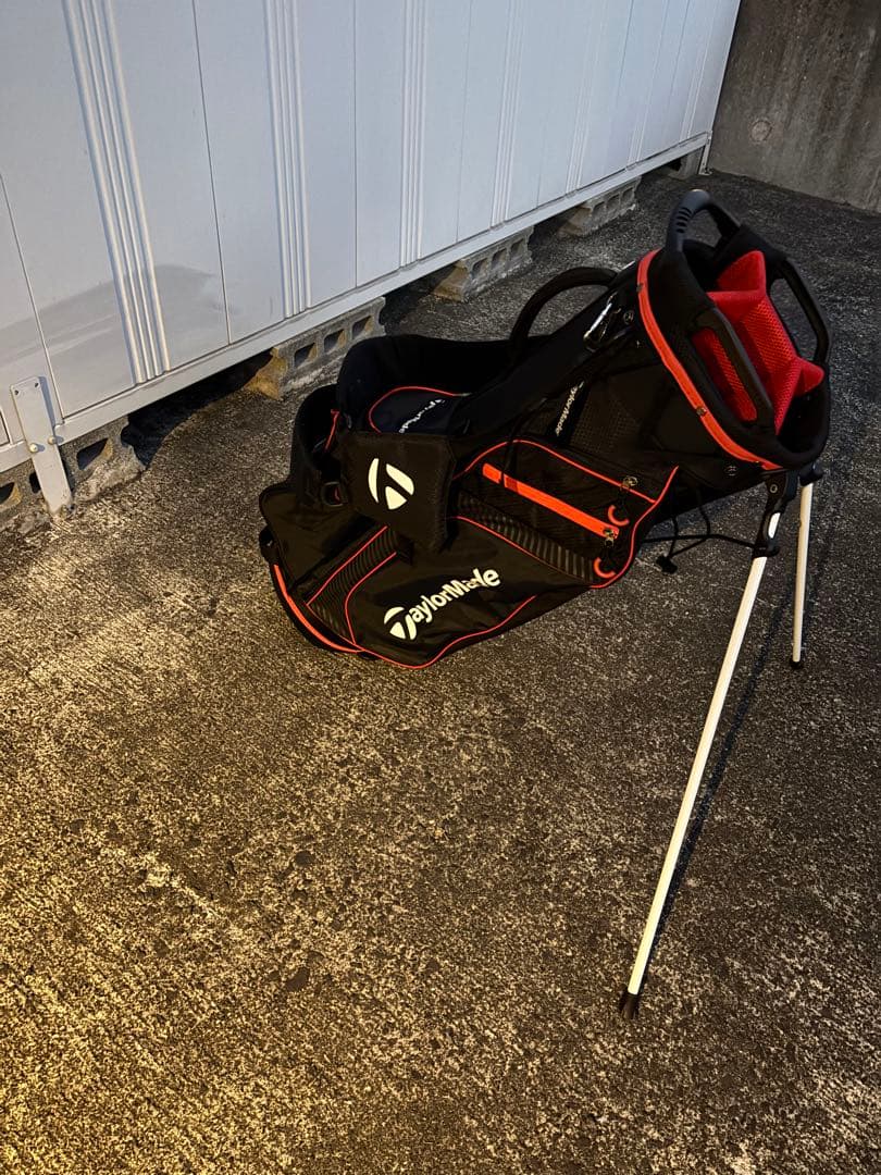 TaylorMade キャディバッグ 黒/赤