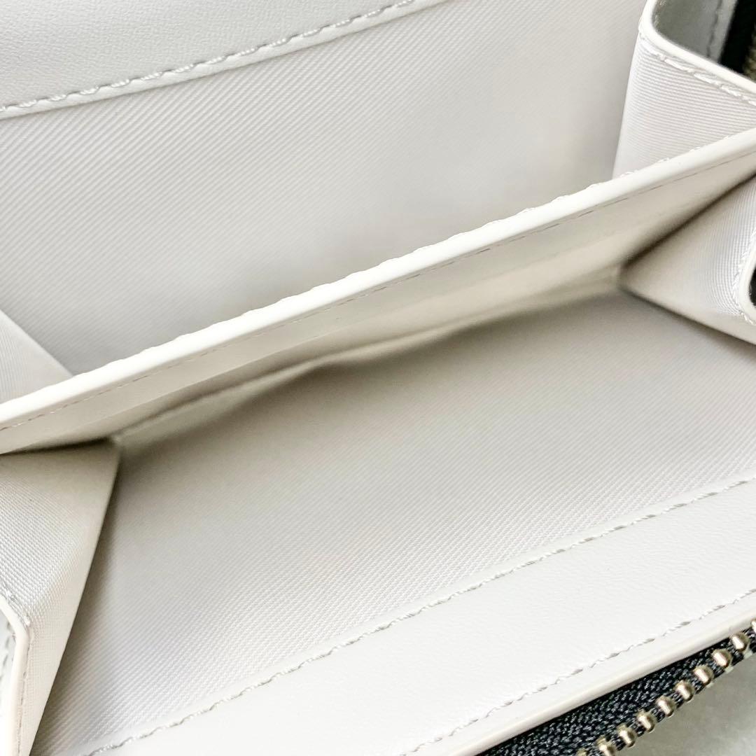 新品 MARC JACOBS THE WILD DAISY 折り財布 レザー