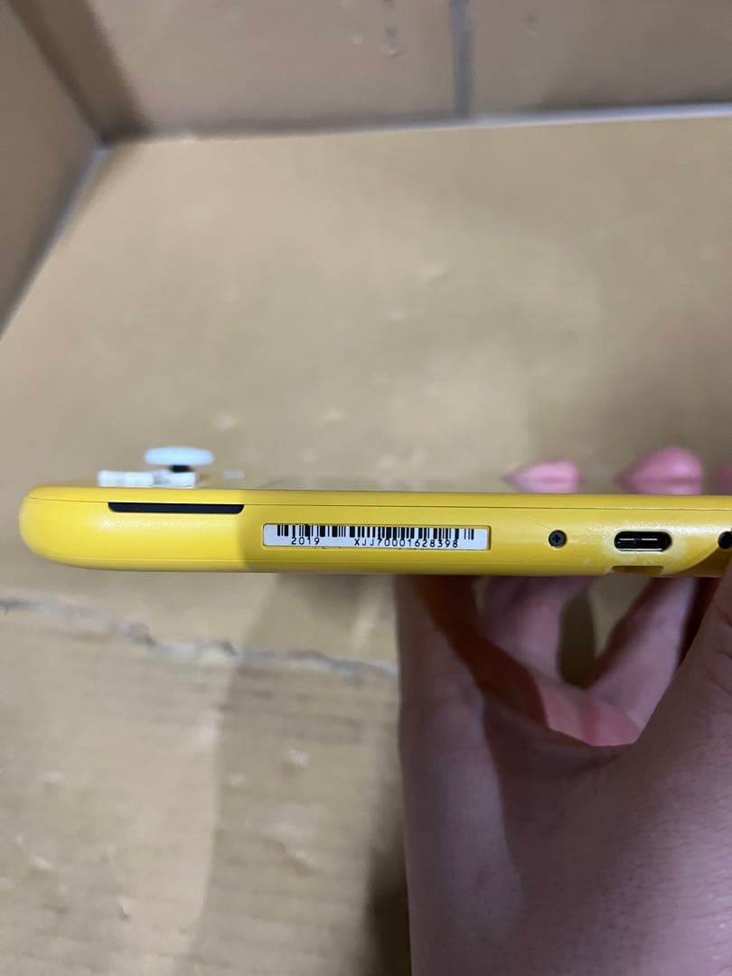 Nintendo Switch Lite 本体 イエロー　本体のみ