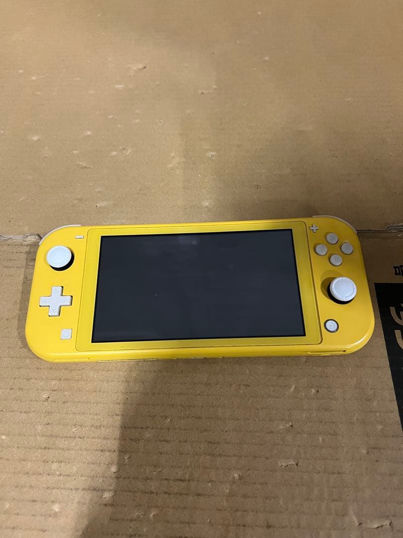 Nintendo Switch Lite 本体 イエロー　本体のみ