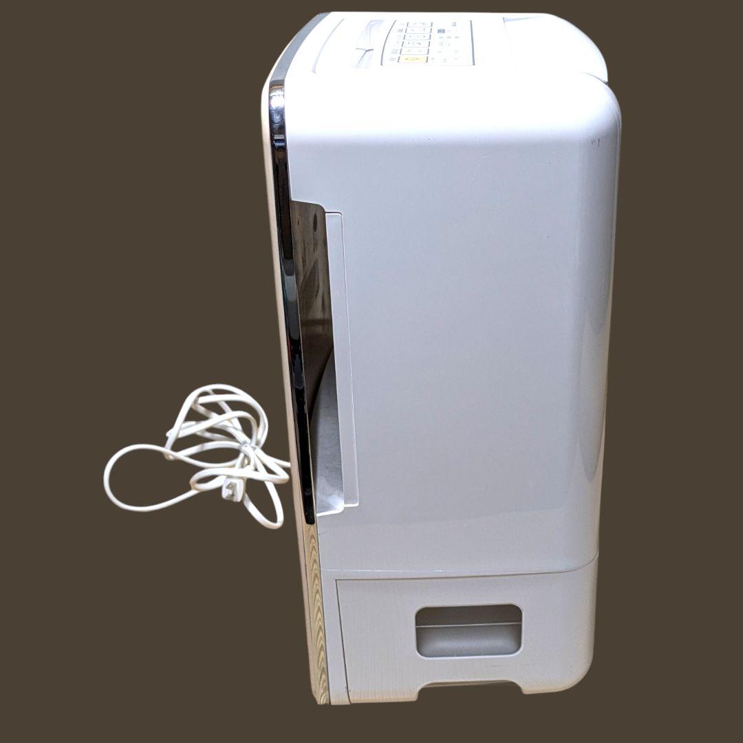 【内部美品】冬の部屋干しに最強！トヨトミ デシカント式除湿機 TD-ZBS80I