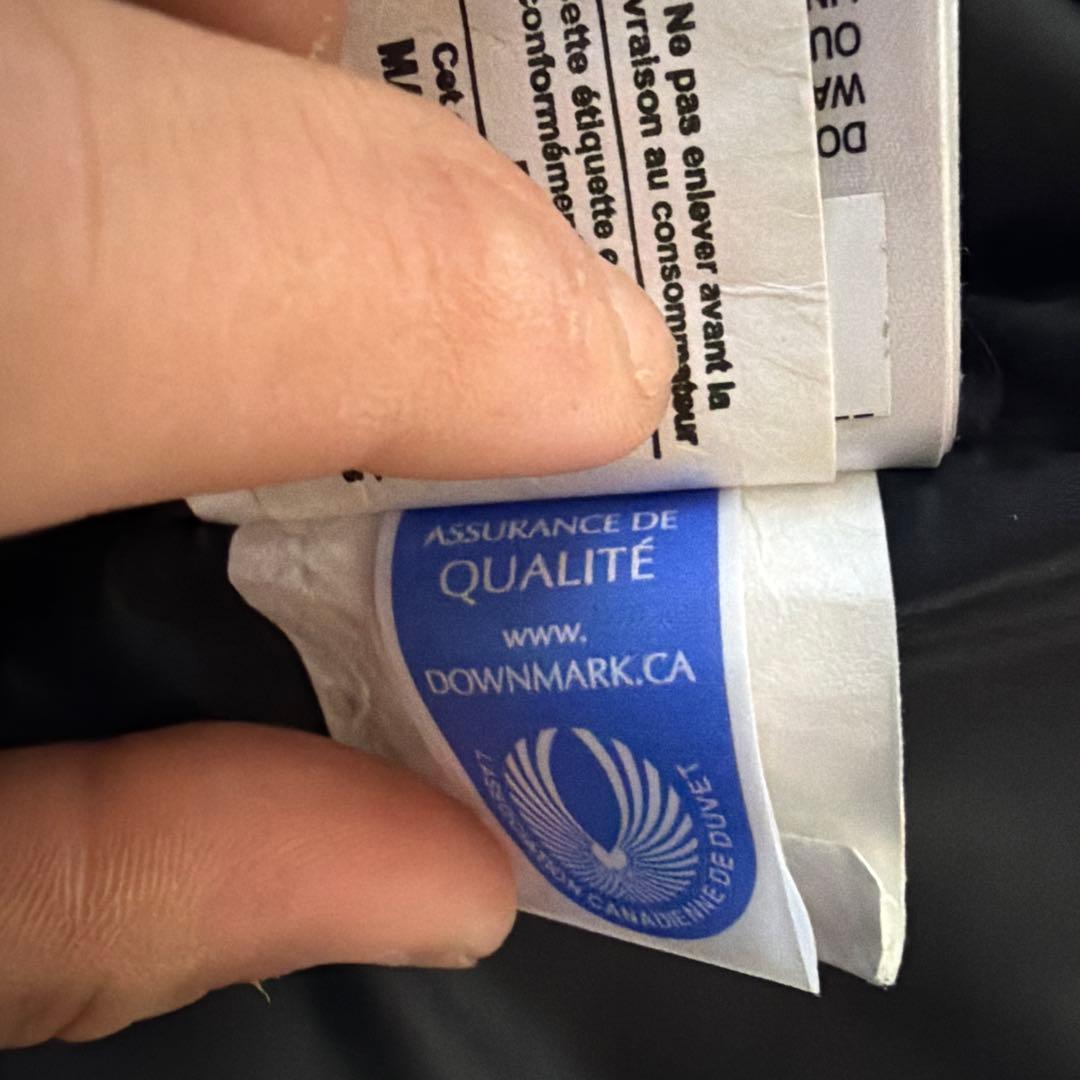   黒 ダウンベスト