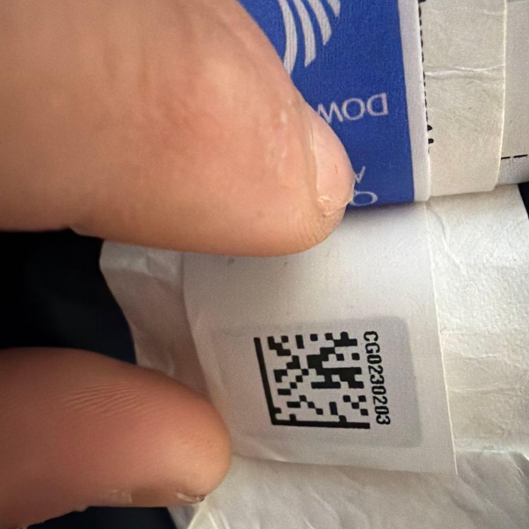   黒 ダウンベスト