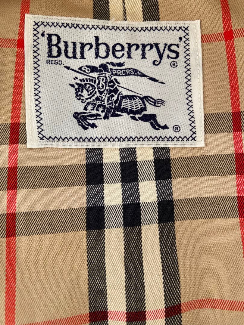 大特価⭐︎バーバリー　クリーニング済み　ハニーベージュ　S