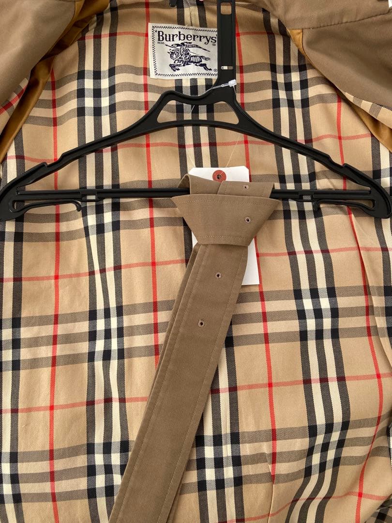 大特価⭐︎バーバリー　クリーニング済み　ハニーベージュ　S