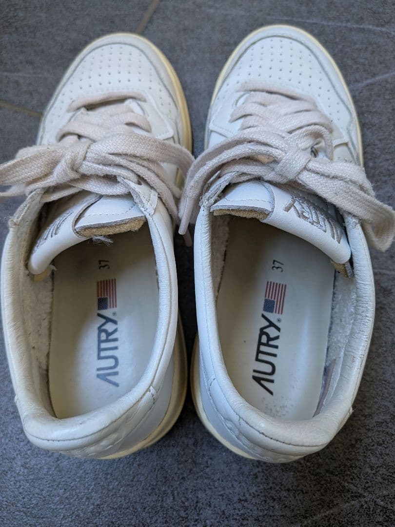 美品AUTRY オートリー スニーカー メダリスト　白　ホワイト 37