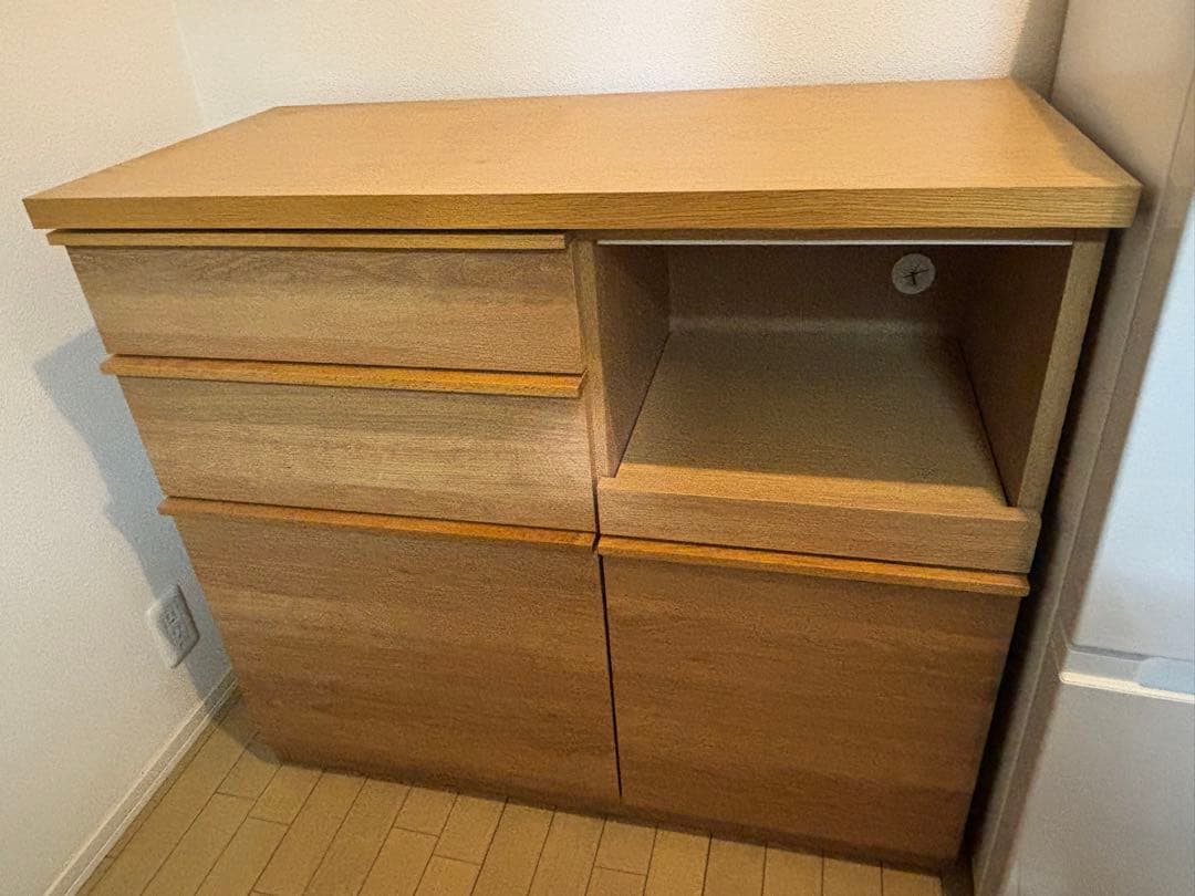 lowya キッチンボード　食器棚