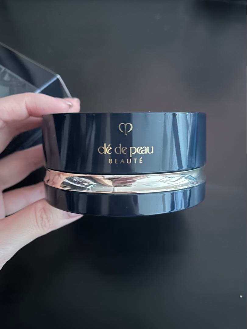 美品 クレドポーボーテ / プードルトランスパラントn /ライト