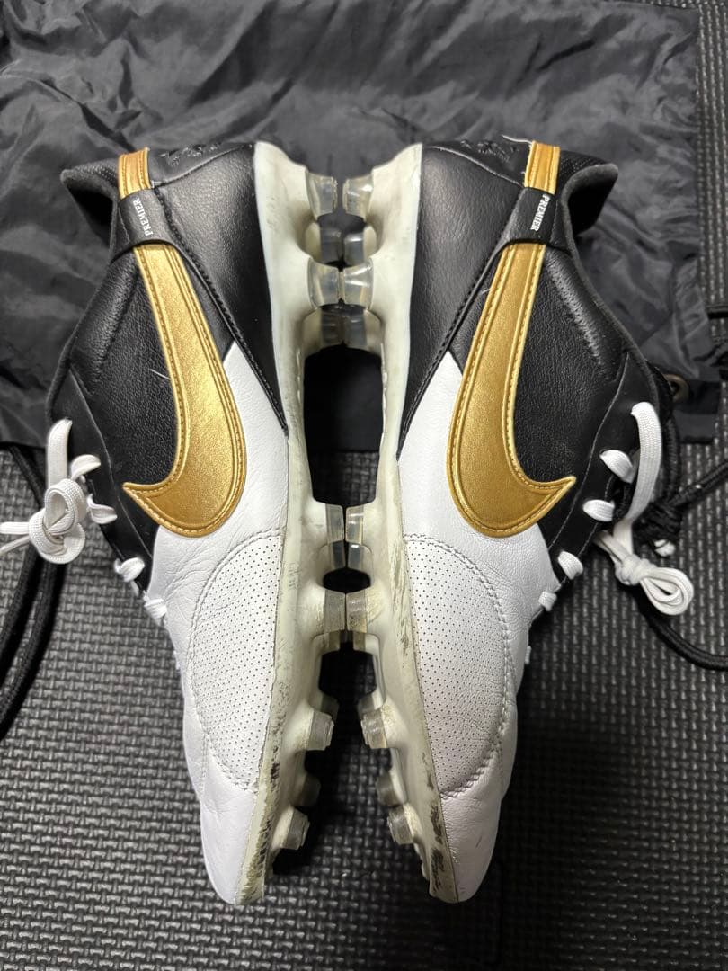 サッカースパイクナイキNIKE(ナイキ)PREMIER Ⅲ FG 26.5