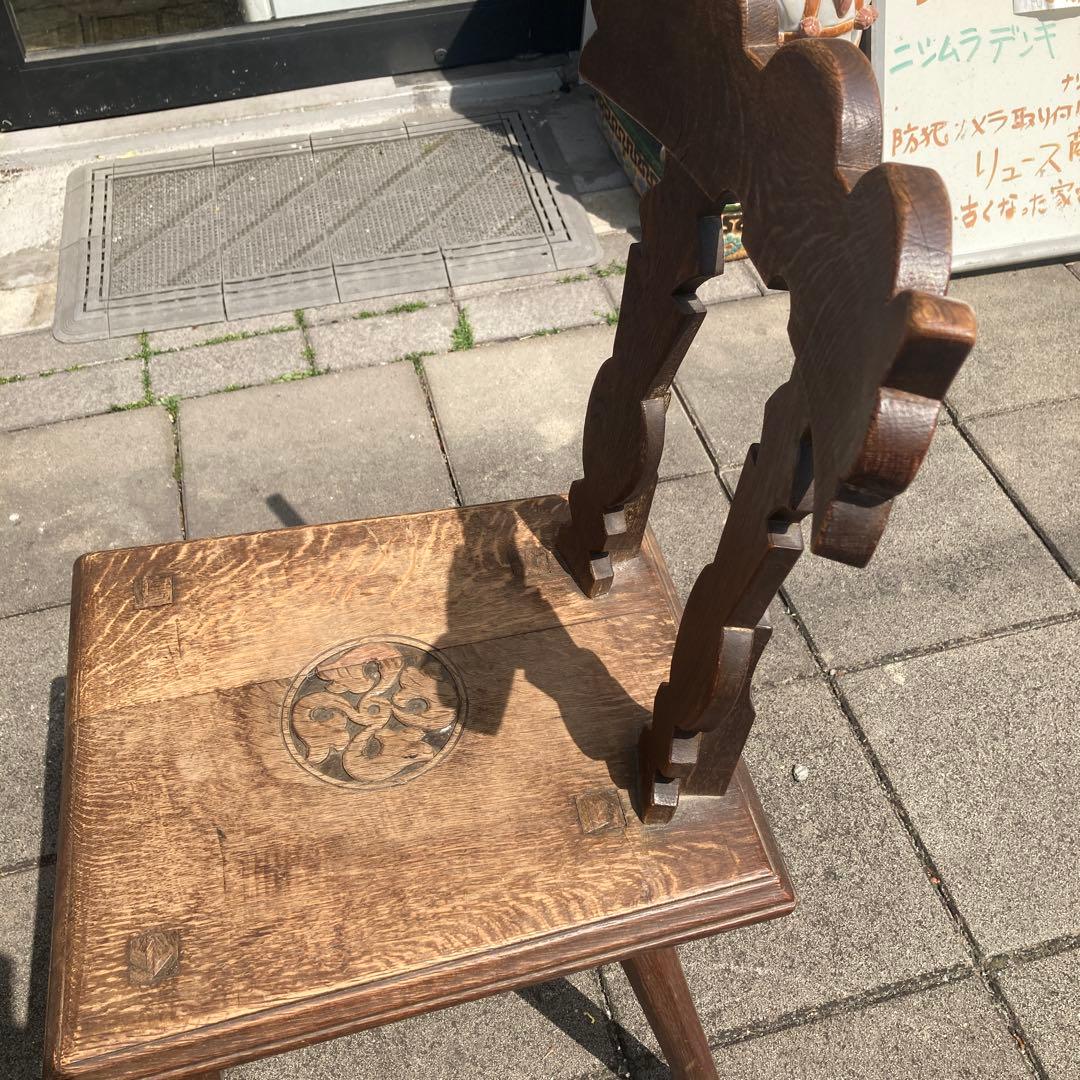 木製彫刻椅子　アンティーク　おしゃれ