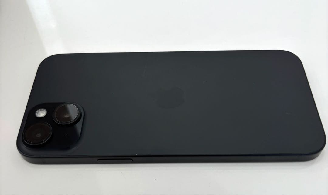 ⑩ iPhone15 Plus 128GB ブラック