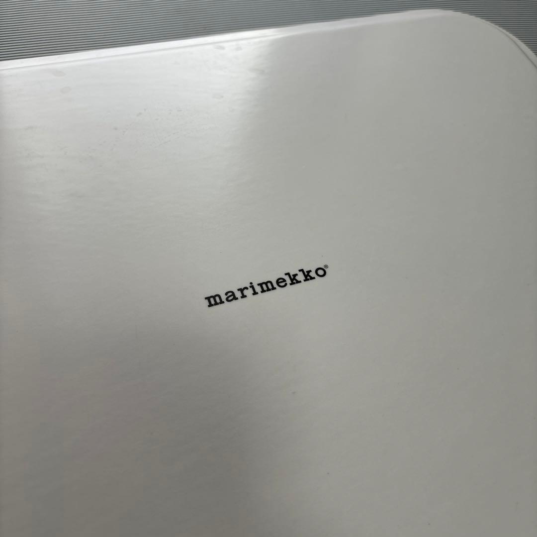 マリメッコ　廃盤カラー　トレイ