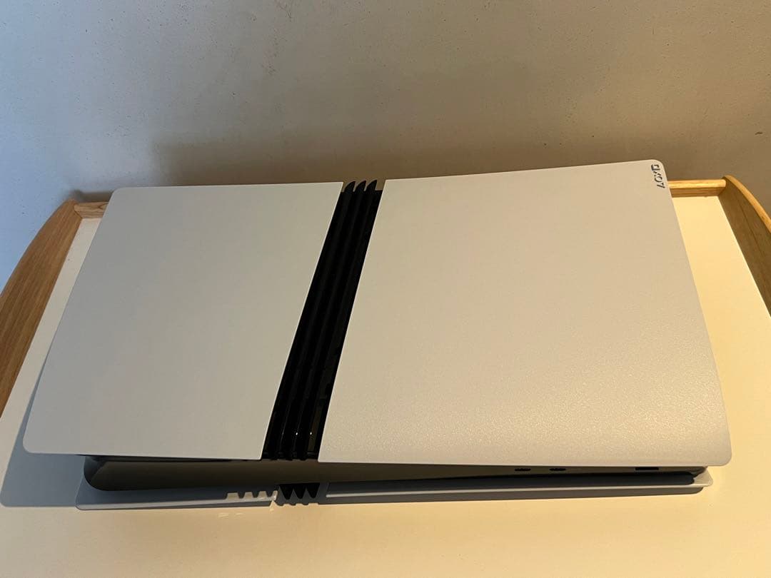 美品PlayStation5 Pro本体モンハンワイルズ付CFI-7000B01