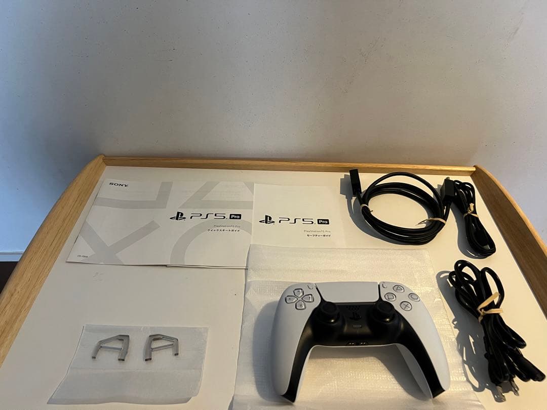 美品PlayStation5 Pro本体モンハンワイルズ付CFI-7000B01