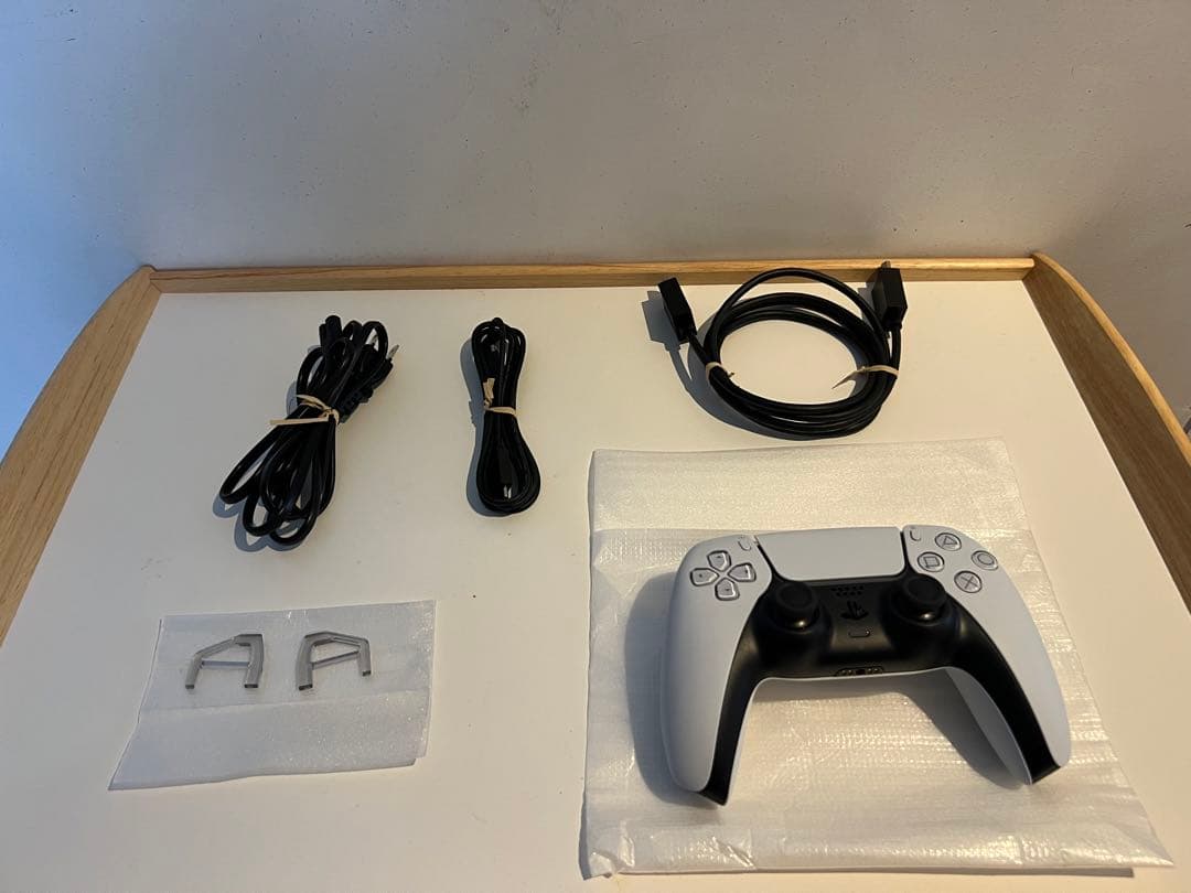 美品PlayStation5 Pro本体モンハンワイルズ付CFI-7000B01