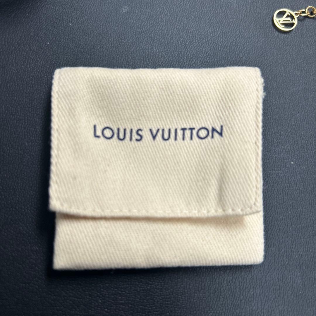 LOUIS VUITTON ゴールドネックレス