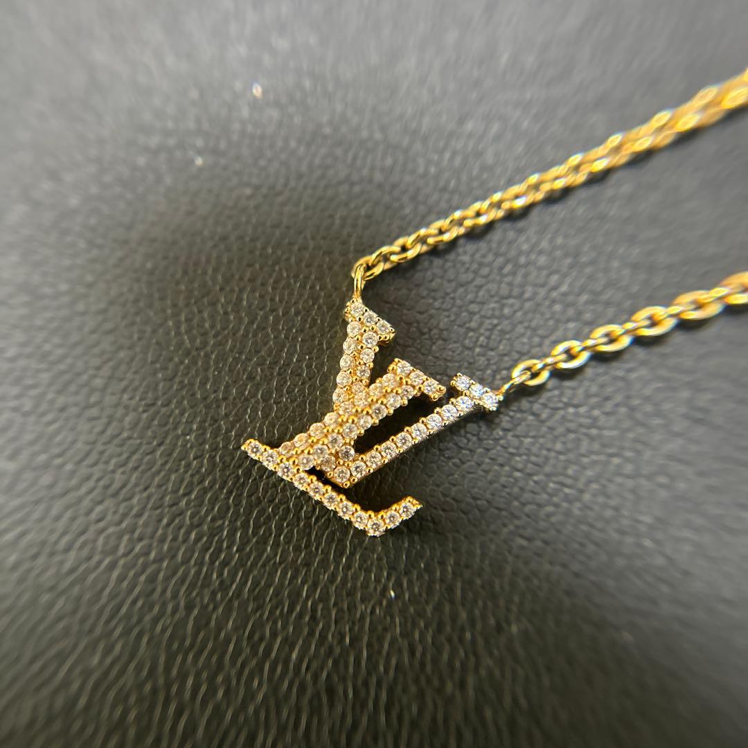 LOUIS VUITTON ゴールドネックレス