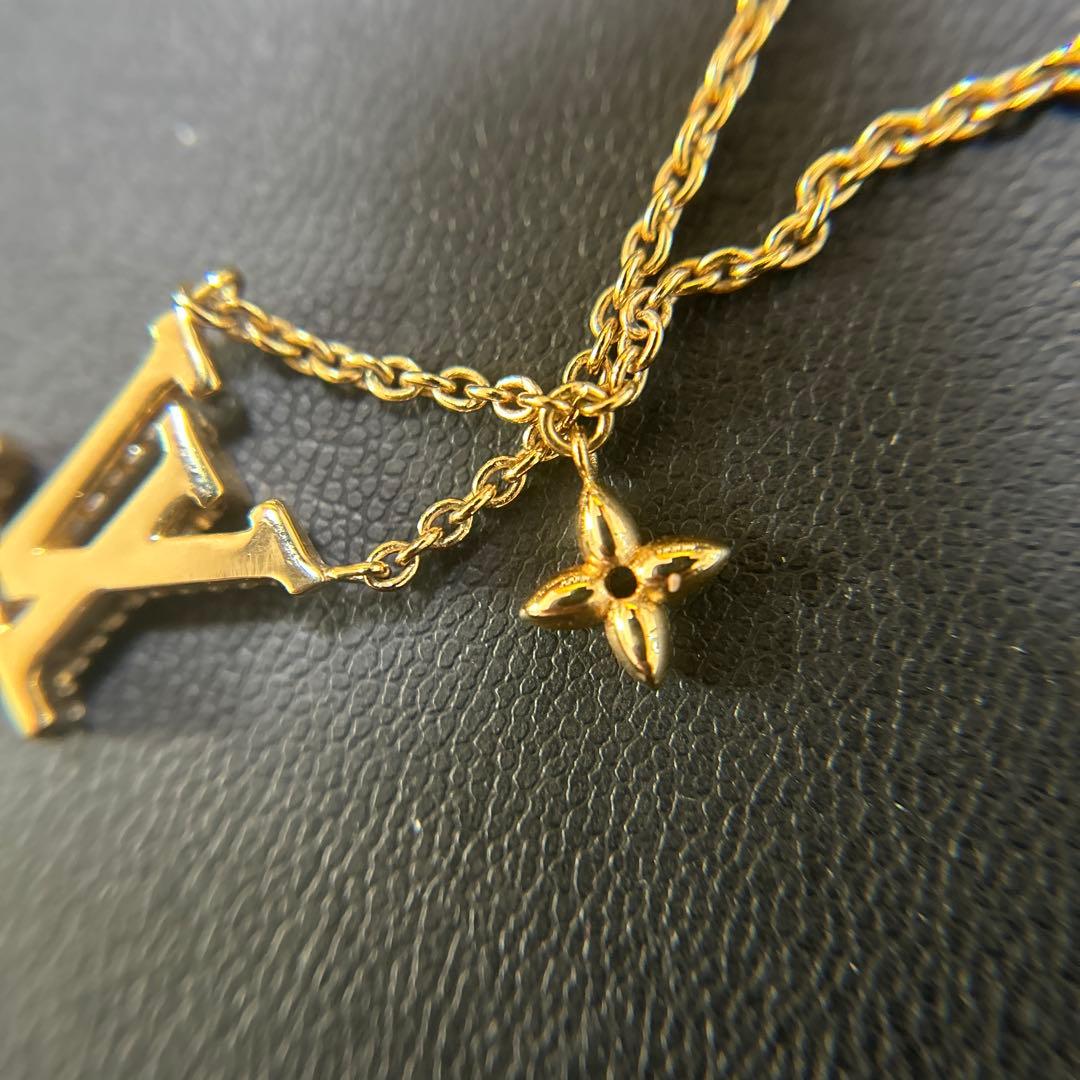 LOUIS VUITTON ゴールドネックレス