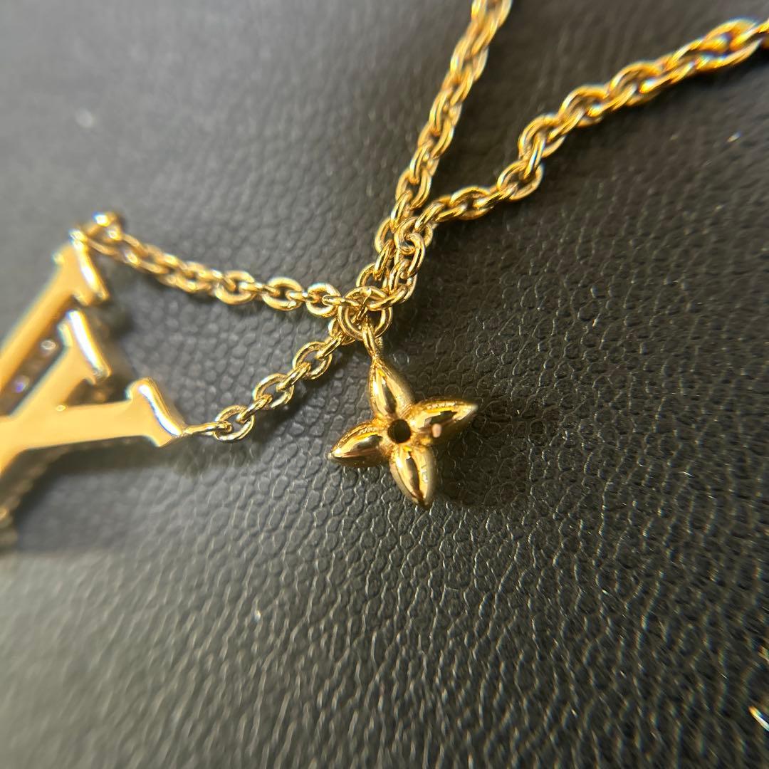 LOUIS VUITTON ゴールドネックレス