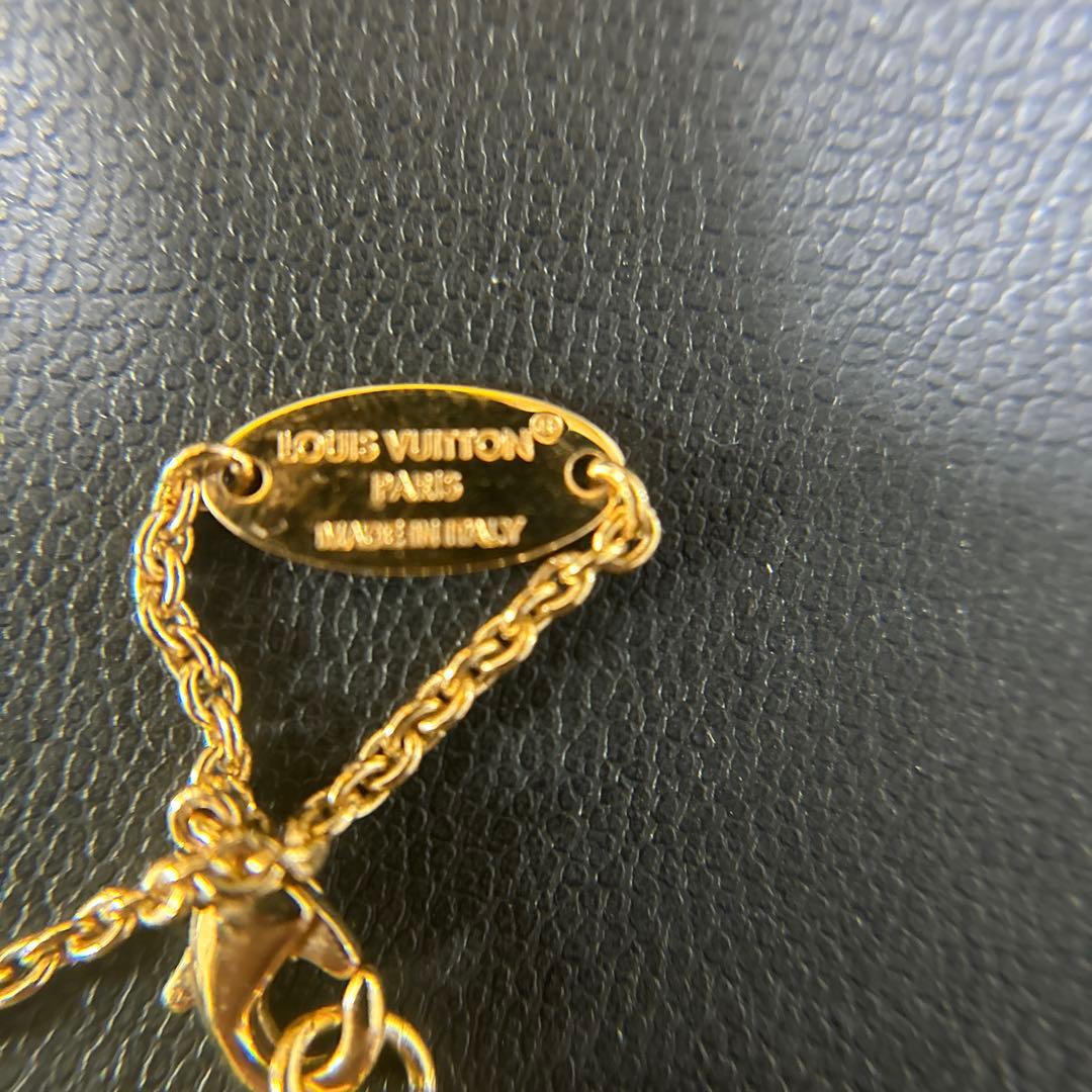 LOUIS VUITTON ゴールドネックレス