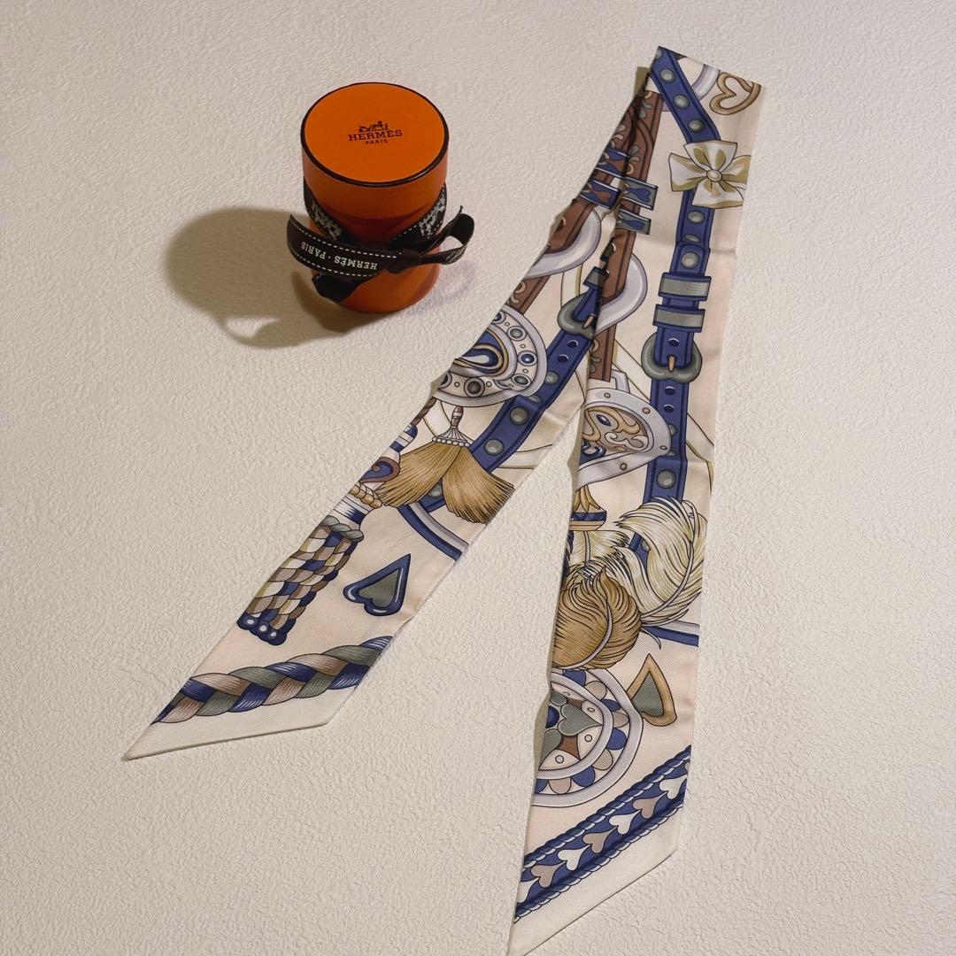 HERMES ツイリーHARNAIS DE COEUR アルネドゥクール