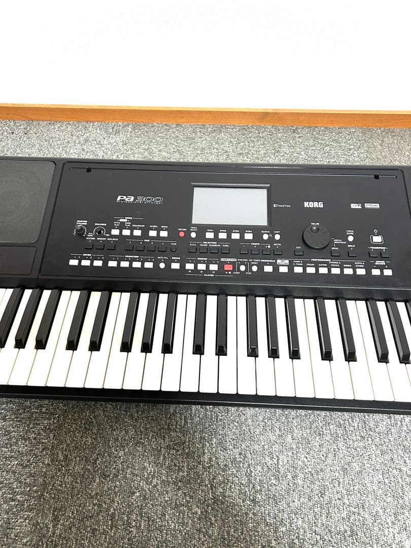 KORG コルグ Pa300 61鍵 キーボード パーソナルアレンジャー
