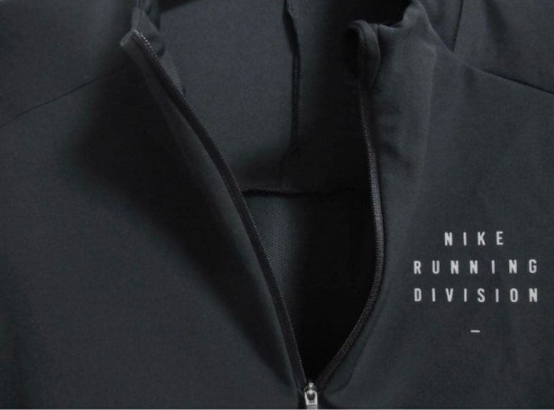 新品★ナイキランニングジャケット ディビジョン ウインドブレーカー★M