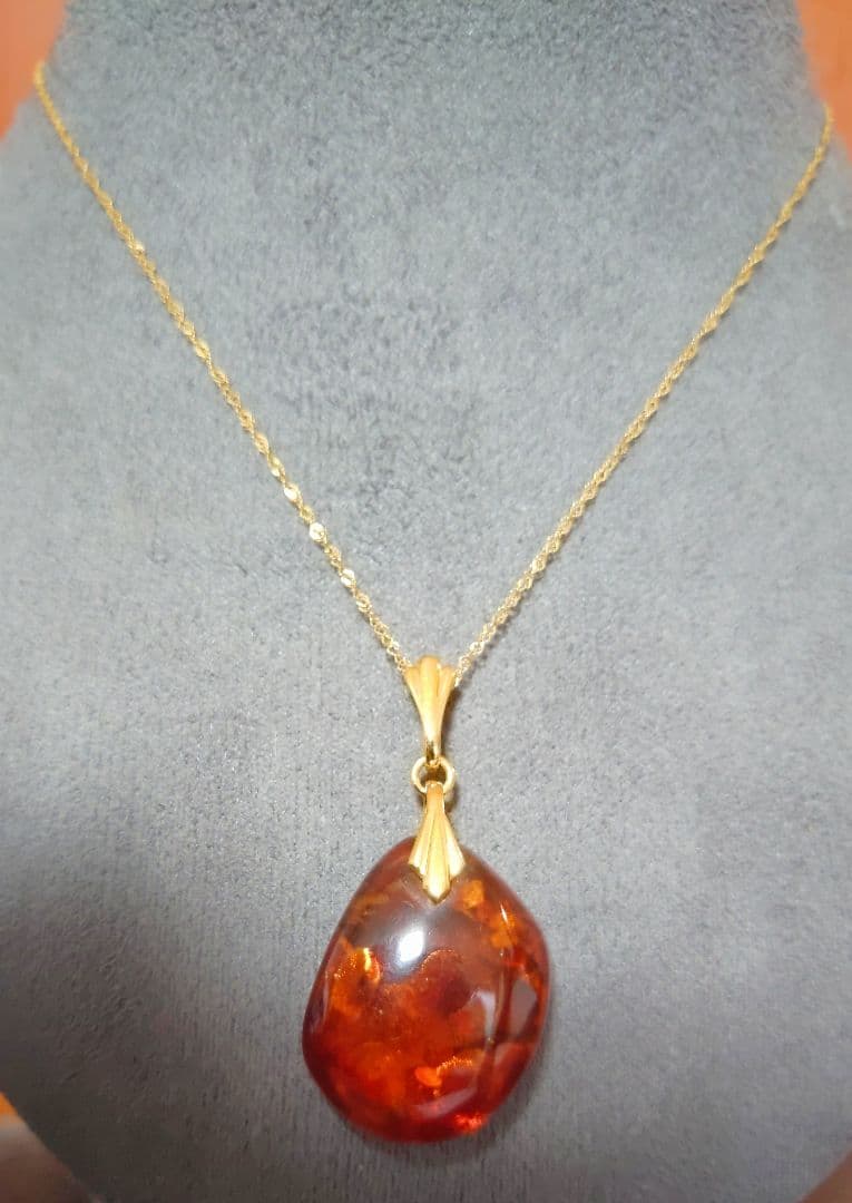 k18金オレンジ琥珀チャーム 4.40g