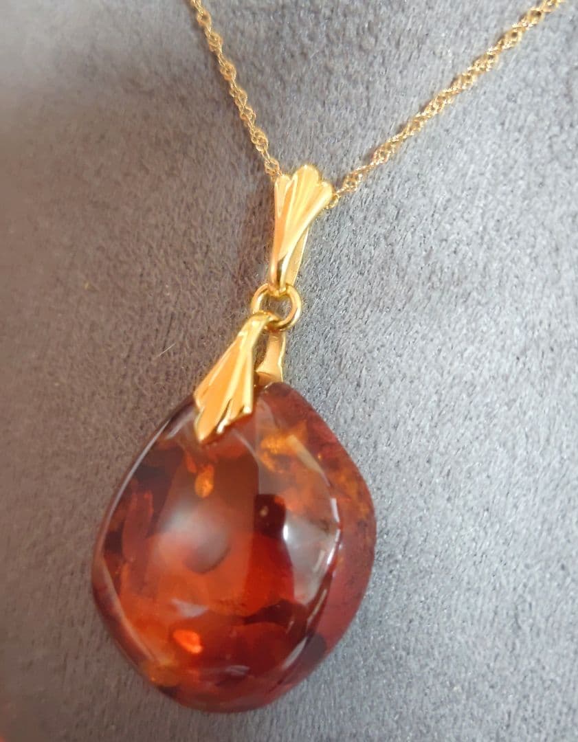 k18金オレンジ琥珀チャーム 4.40g