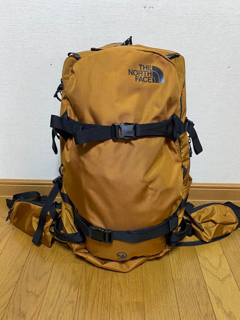 20 THE NORTH FACE CUCATCH 35 バックパック