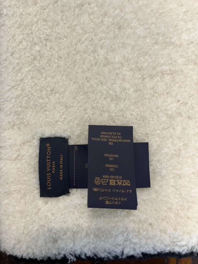 【新品 未使用】Louis Vuitton マフラー・コンフィー