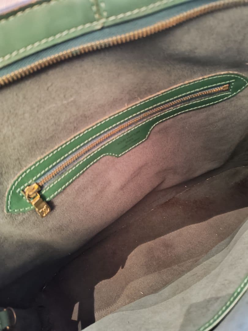 Louis Vuitton エピ グリーンショルダーバッグ