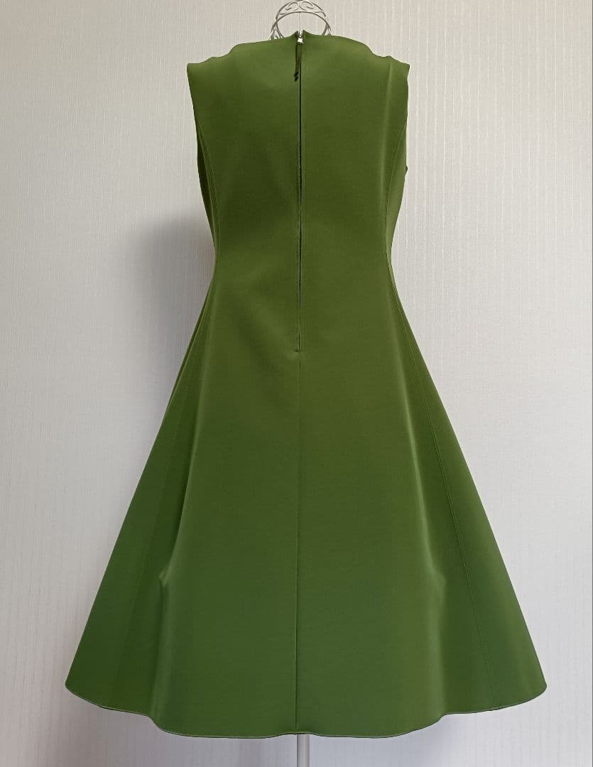 ☆フォクシーニューヨークVネックワンピースグリーンティー希少42☆