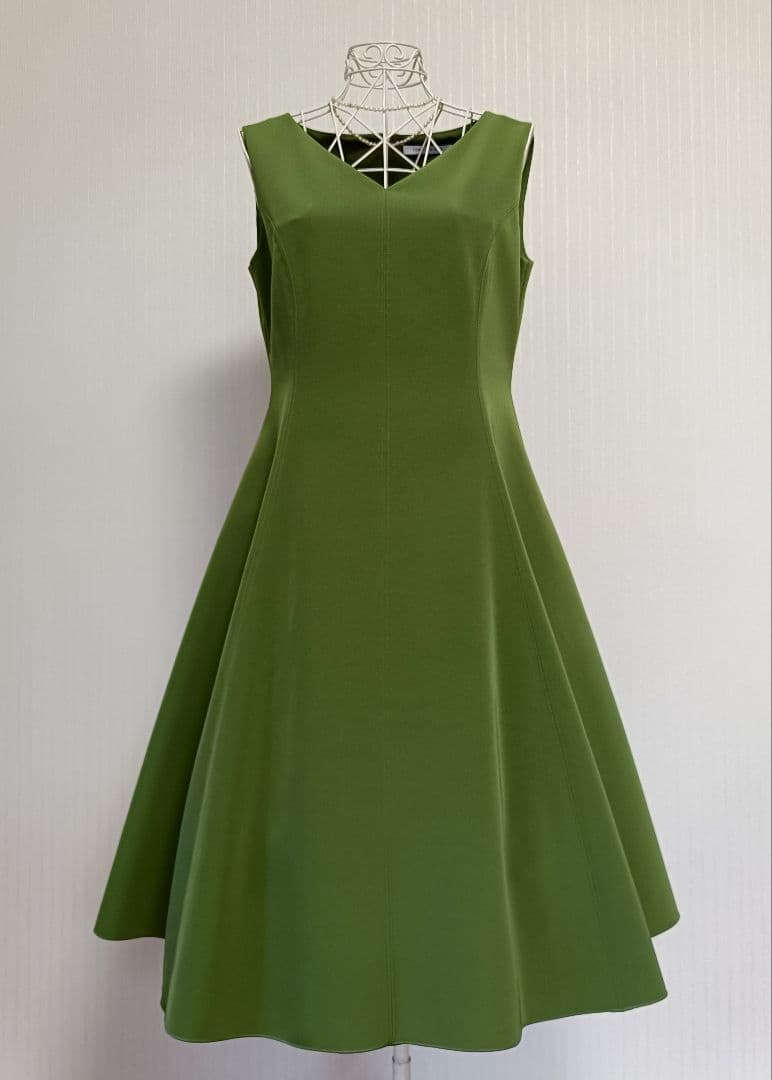 ☆フォクシーニューヨークVネックワンピースグリーンティー希少42☆