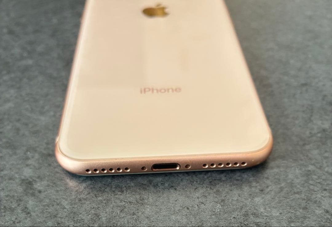 Apple iPhone 8 64GB SIMロック有り