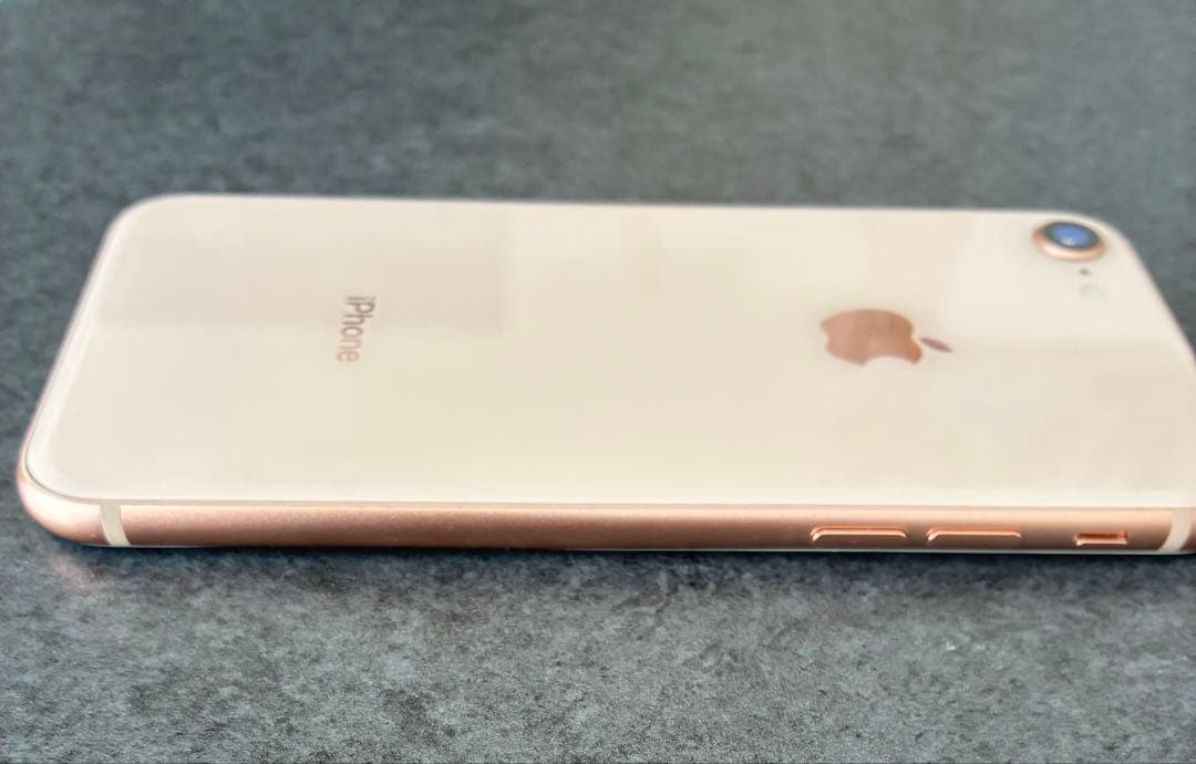 Apple iPhone 8 64GB SIMロック有り