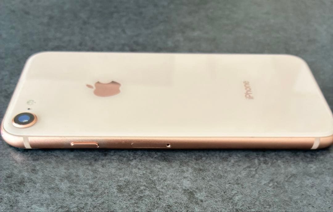 Apple iPhone 8 64GB SIMロック有り